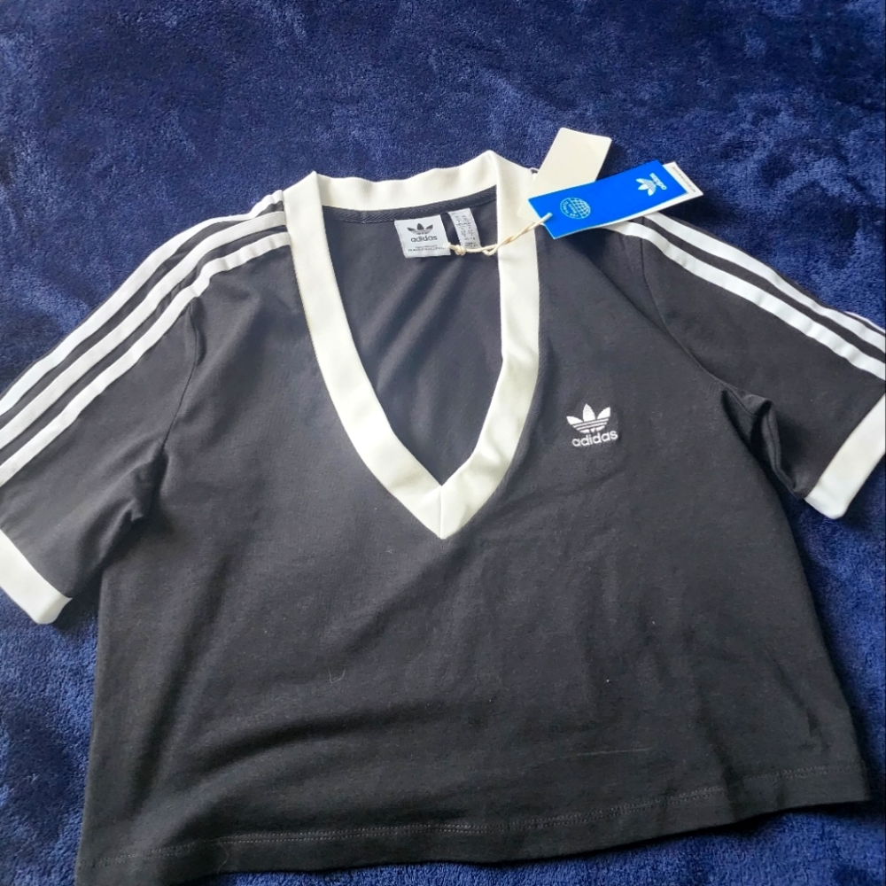 Adidas top